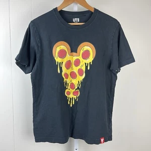 Uniqlo x Disney Mickey Mouse Pizza Face Black Graphic T-Shirt Tee Size Medium - Bild 1 von 6