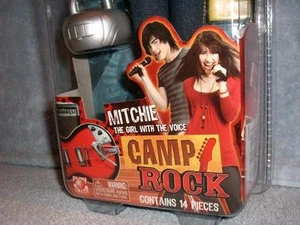 Mitchie Girl with the Voice Camp Rock enthält 14 Teile Play Along Disney 2008 - Bild 1 von 3