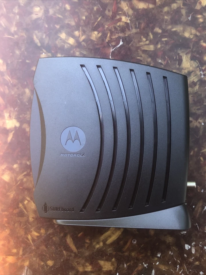 Motorola SURFboard SB5101U Cable Modem With ac/dc adapter and Ethernet Cable - Image 1 of 3