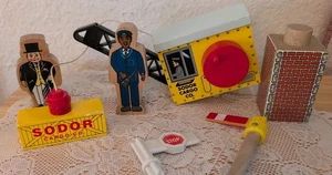 Thomas & seine Freunde Holzeisenbahn Ersatzteile Sodor Cargo/Sir Topham Hut + - Bild 1 von 15