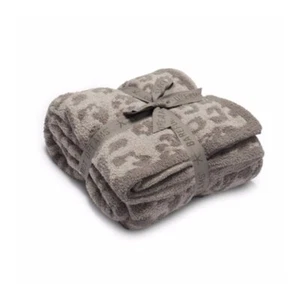 Leopard Print Soft Warm Gray Blanket 54x72 Machine Washable Gift Ready - Picture 1 of 2