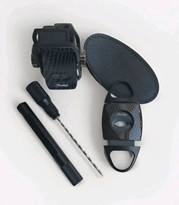 Zigarren Zubehör Set in Carbon-Optik, 3-tlg / Cutter, Zigarrenbohrer, Feuerzeug - Bild 1 von 10
