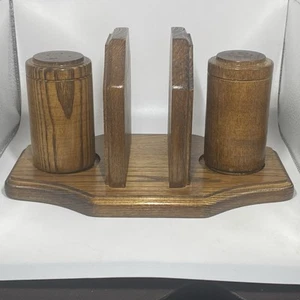 Vintage Eichenholz Serviettenhalter & Holz Salz & Pfefferstreuer Set Landhaus Bauernhof - Bild 1 von 8