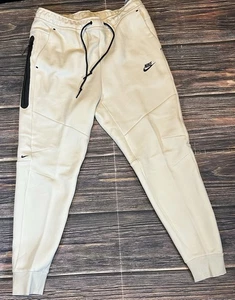 Nike Tech Sportswear Fleece Joggers Light Orewood Sweatpants HV0959-104 Sz L NWT - Picture 1 of 9