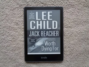 Amazon Kindle Paperwhite 11th Generation 8 GB e-reader + 1400 Books - No Adverts - Picture 1 of 19