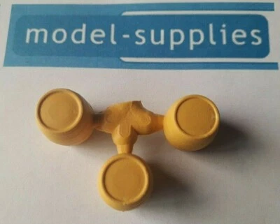 Matchbox 1-75 Series - 51B Trailer - Repro yellow plastic barrels (Set of 3)  - Image 1 of 2