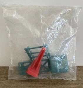Vintage Premium Plastic Toy Truck Wrecker Blue & Red - Picture 1 of 4