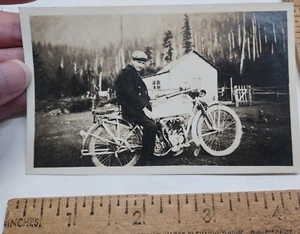 Vintage MOTORCYCLE - Man on Motor Bike - photo - photograph - listing #5297 - Picture 1 of 8