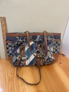 Bolso de Mano Coach Patchwork Signature Denim Gallery Bolso para Libros Cartera - Imagen 1 de 15