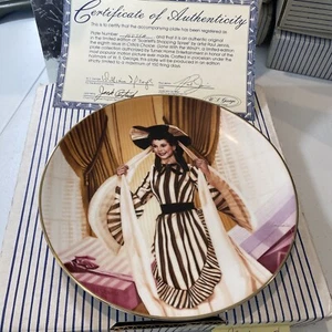 Gone With the Wind Critic's Choice "Scarlett's Shopping Spree" Plate P Jennis - Picture 1 of 4