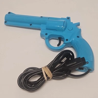 Pistola vintage 1993 Konami The Justifier azul Sega Genesis - Imagem 1 de 4