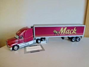 FRANKLIN MINT 1993 MACK ELITE CL 613 UNIT & TRAILER - 1/32 - Picture 1 of 3