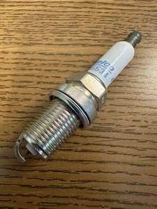 Genuine GM 12681655 Iridium Spark Plug 2011-2018 1.4L 1.8L Sonic Cruze Volt ELR - Picture 1 of 3