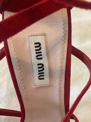 Tacones Prada MIU MIU talla 9 Foto 1 de 4