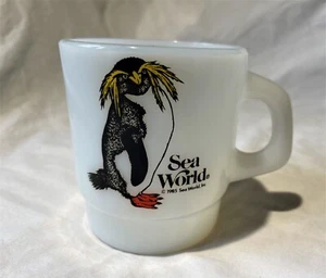Vintage Sea World Pinguin weiß Milchglas Kaffeebecher 1985 - Bild 1 von 5