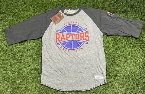 NWT'S Mitchell & Ness Toronto Raptors NBA Raglan T-Shirt Men's XL Cover