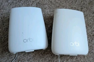NETGEAR Orbi RBK50 WiFi Mesh System - White RBR50 (Router) & RBS50 (Satellite) - Afbeelding 1 van 4