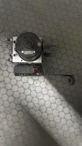 VOLVO V70  ABS Steuergerät Hydraulikblock 30736589A  (211) - Bild 1 von 3