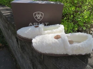 NEU Damen Off White Ariat Kuschelschuhe, 7,5/8 - Bild 1 von 3