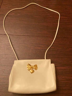 BOLSO DE MANO ALBERT NIPON BEIGE MONEDERO BANDOLERA VINTAGE CON LAZO DORADO CORAZÓN BOLSO ENCANTO Foto 1 de 4