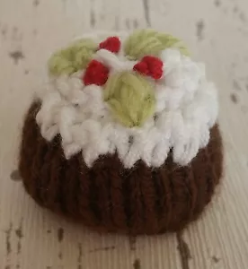 Christmas Pudding Knitting Pattern, Ferrero Rocher Chocolate Cover - Picture 1 of 5
