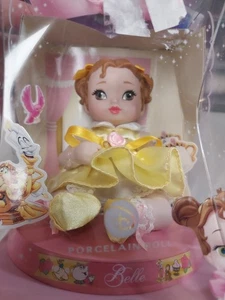 2006 Disney Princess Royal Nursery Porzellan Puppe BELLE Baby in OVP - Bild 1 von 6