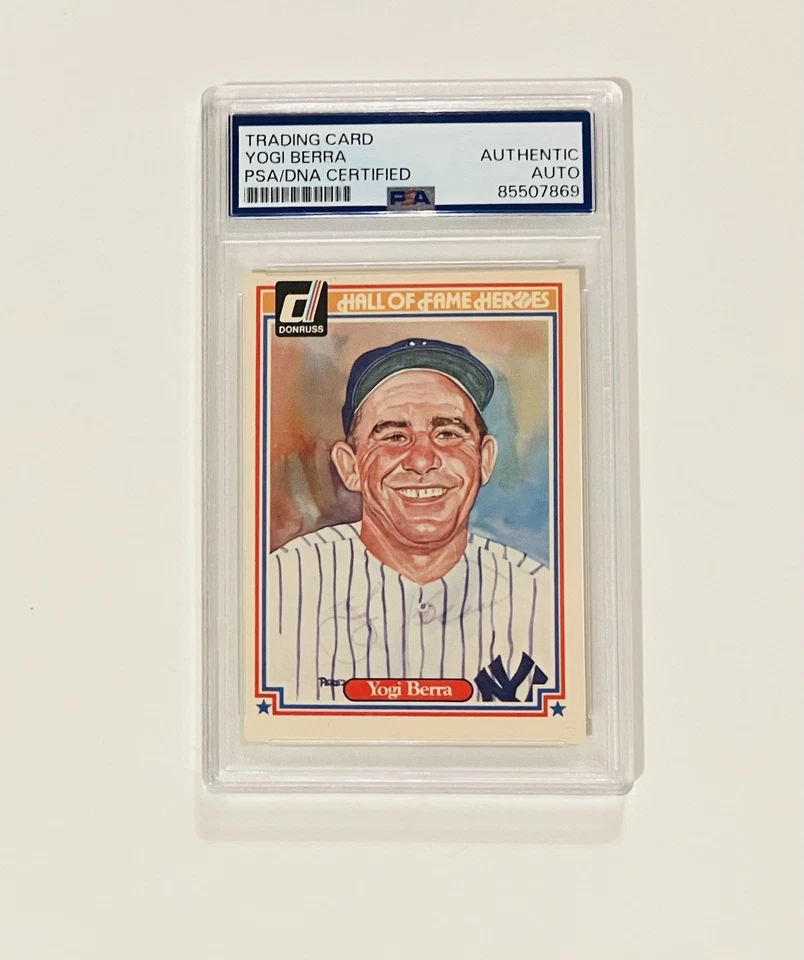 Yogi Berra Autografiado 1983 Donruss Salón de la Fama Héroes #24 Certificado de Autenticidad JSA Pequeña Mancha Foto 1 de 4