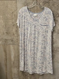 SOMA COOL NIGHTS SHORT SLEEVE SLEEP SHIRT V- NECK LARGE GRAY AND PINK PAISLEY - Picture 1 of 4