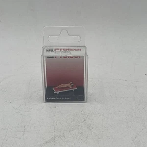 NEW ! HO SCALE Preiser 29048 NUDE LADY SUN BATHING on Lounge - Picture 1 of 5