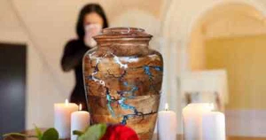 Wooden Urns for Human Ashes Adult Male Female - Cremation Urn Large Wood Urn Box - Picture 1 of 9