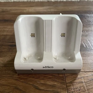 Nyko Wii Controller Battery Charge Station - Picture 1 of 3