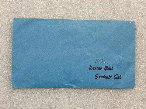 1982 Denver Mint Souvenir Set 5 Coins ~ United States Mint ~ Blue Env~ Pristine Cover