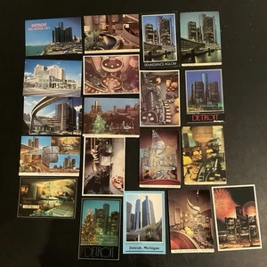Lot (19) VTG Detroit, MI Postcard Michigan Renaissance Center Aglow Plaza Hotel - Picture 1 of 4