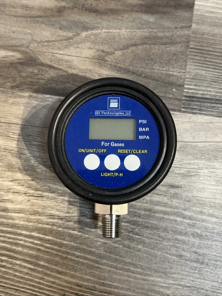 Manómetro digital 0-100 PSI — Tecnologías SSI — MGA-100-A-9V-R Foto 1 de 4