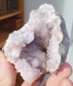 Géode de quartz rose, Le Sautou mine, Castanet, Tarn-et-Garonne (82), France - Picture 1 of 6