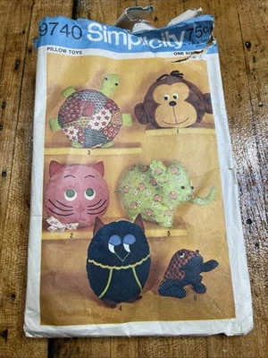 Vintage simplicity pillow toy/pajama bag pattern number 9740 - Image 1 of 4