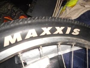 (1 Stück) Maxxis DTH 26 x 2.30 35-65 psi (1 Reifen } ohne Felge nur Reifen. lesen  - Bild 1 von 4