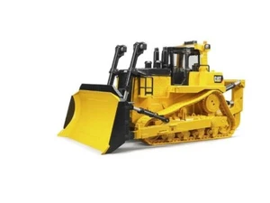Bruder CAT Large Track-type Bulldozer 1:16 Caterpillar BRU2452 - Picture 1 of 1