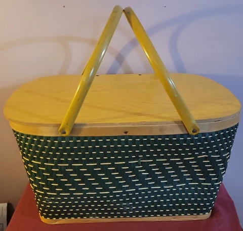 Vintage 1970's Hawkeye Woven Green/Beige Picnic Basket Cover