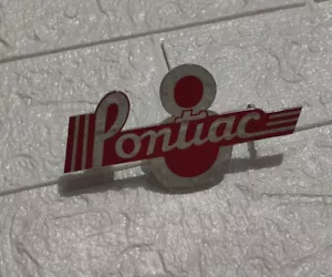 Campana radiador de parrilla delantera vintage Pontiac 8 emblema latón rojo cromado - Imagen 1 de 3