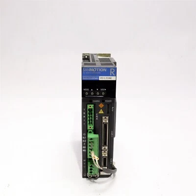 SANYO DENKI AC SERVO DRIVE RS1L03AA Foto 1 de 3