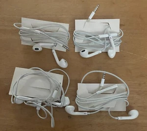 Apple EarPods Lightning Wired Earbuds Headphone For iPhone 5 6 7 8 X 11 12 - Photo 1 sur 6