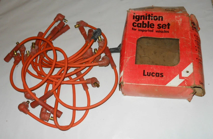 Новый из старых запасов набор кабелей зажигания Lucas для Jaguar XJ12 1977-1984 годов выпуска - Изображение 1 из 1
