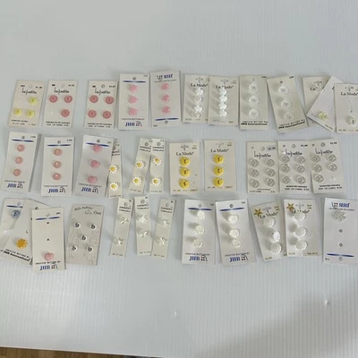 34 Card Lot of Vintage Children Buttons - JHB, LaMode - Rabbits, Stars, Flowers - Image 1 of 4