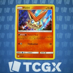 Pokemon - Victini - 30/236 - SM Kosmische Finsternis - Holo Rare NM - Bild 1 von 1
