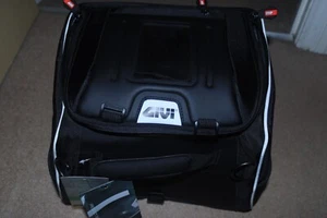 GIVI tunnel bag 23L for motorbike and scooter top quality for every weather - Picture 1 of 3