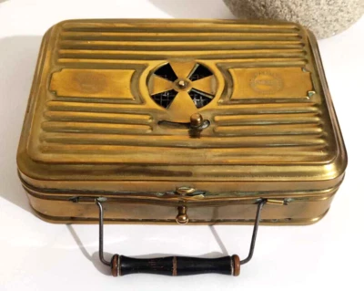 ANCIENNE CHAUFFERETTE en laiton marque GIRODON VILLEURBANNE vintage - Photo 1/4