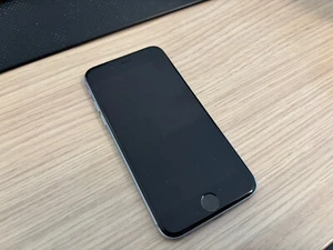 Apple iPhone 6S - 64 Go - Gris Sidéral (Désimlocké) - Photo 1/2
