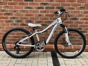 Specialized Hotrock 24 Inch wheel mountain Bike with 10 Inch frame - Picture 1 of 14