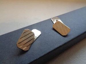 Vintage Style pair of yellow Metal Cufflinks Weight 3.3grams Each Used - Picture 1 of 11